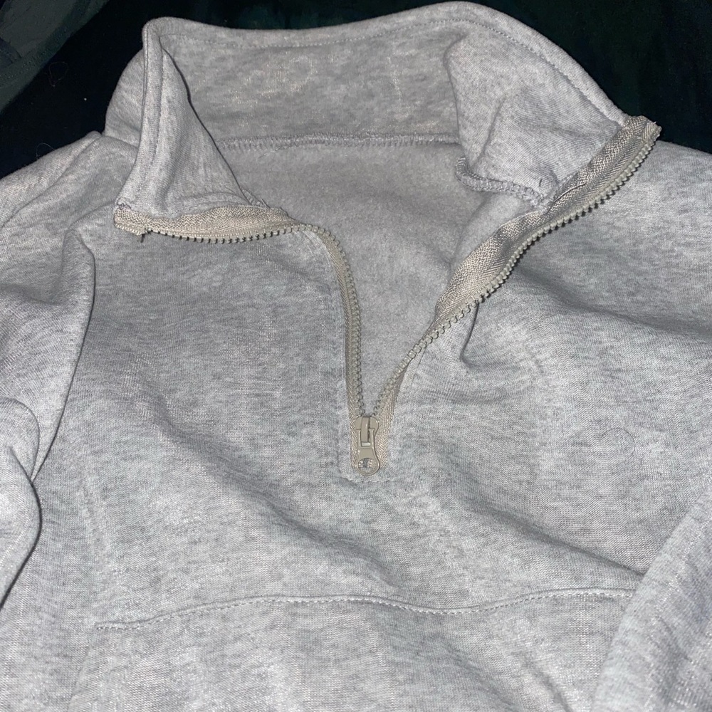 Gray Cropped Pullover. Perfectly Cozy